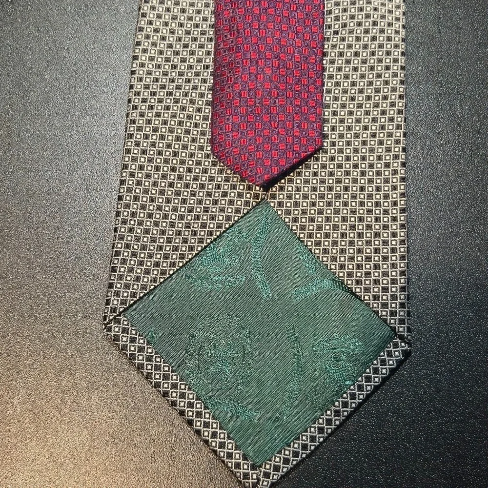 Tommy Hilfiger Brown Geometric Patterned 100% Silk Tie made in USA